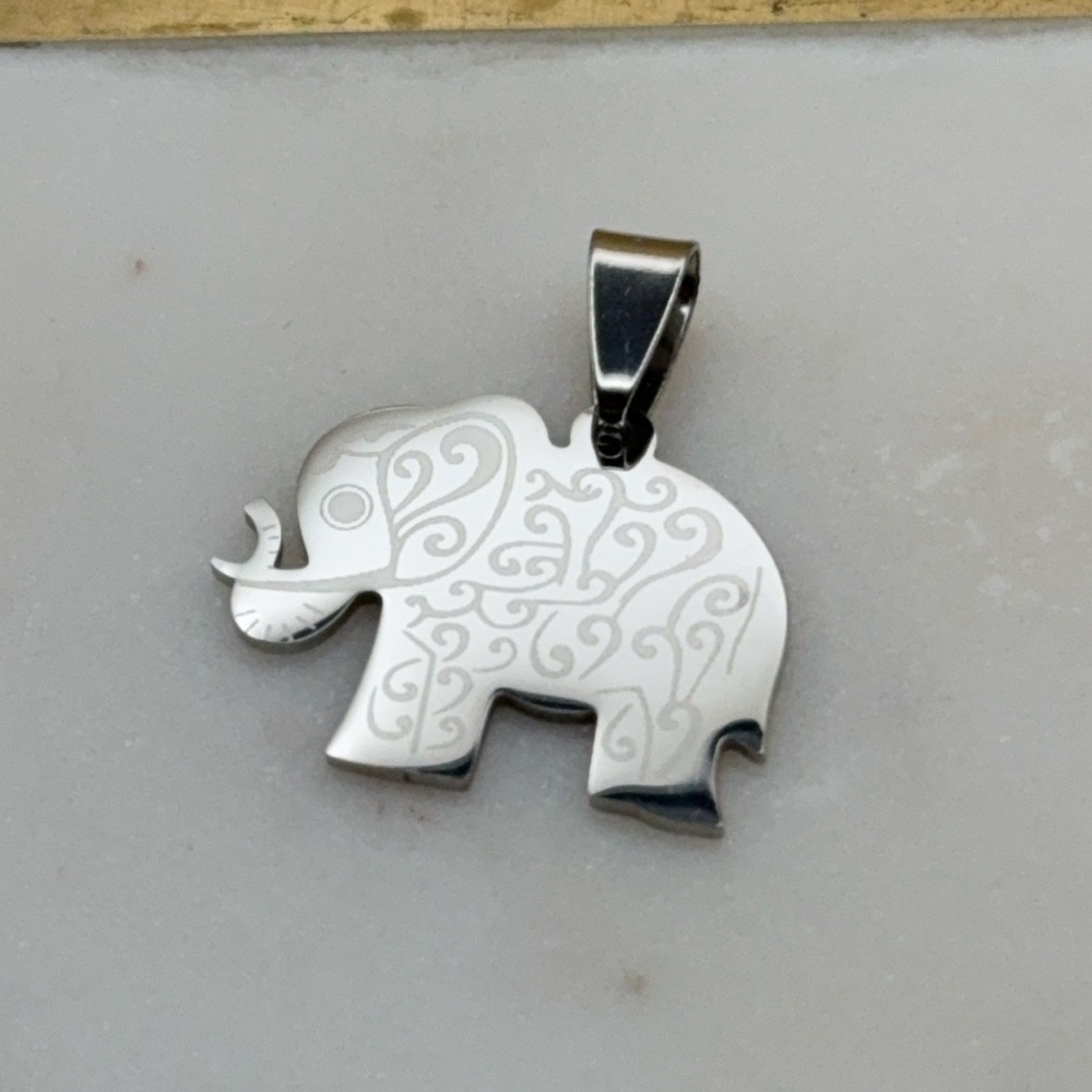Stainless Steel Jewelry Silver tone Elephant Pendant 🐘